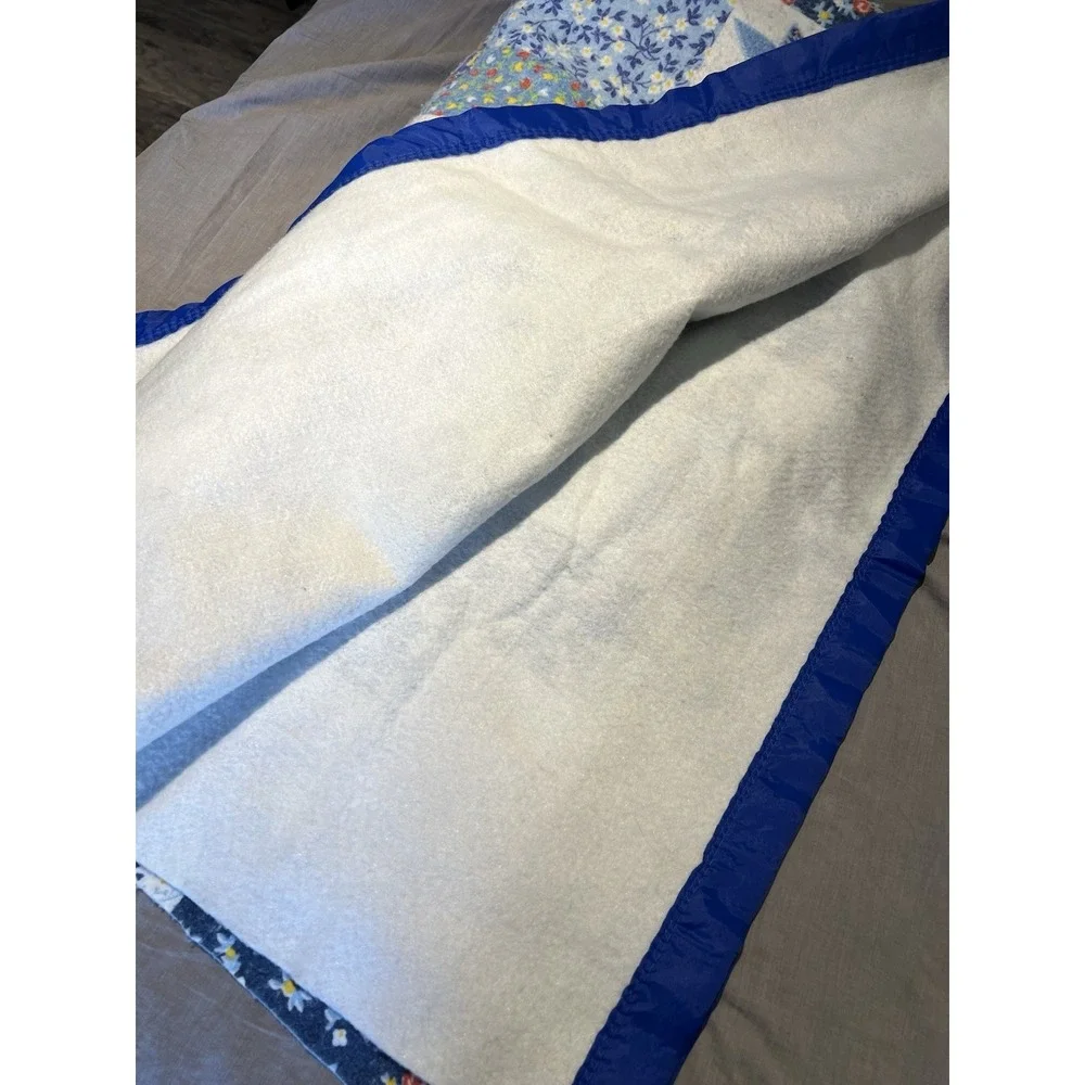N/A vintage blanket